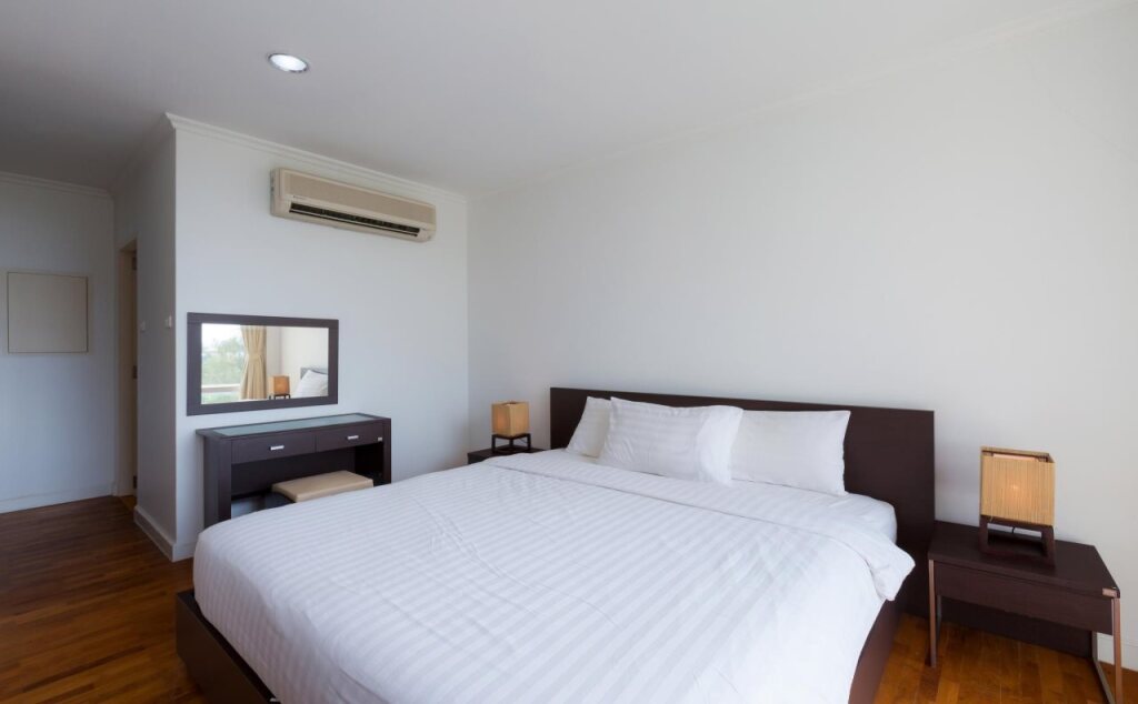 Хуахин: Baan Sanpleon Beachfront Condominium
