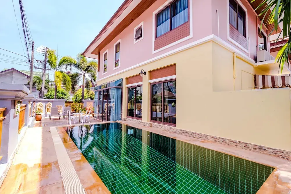 Кату: 3 Bedrooms Pool Villa Walk to Patong