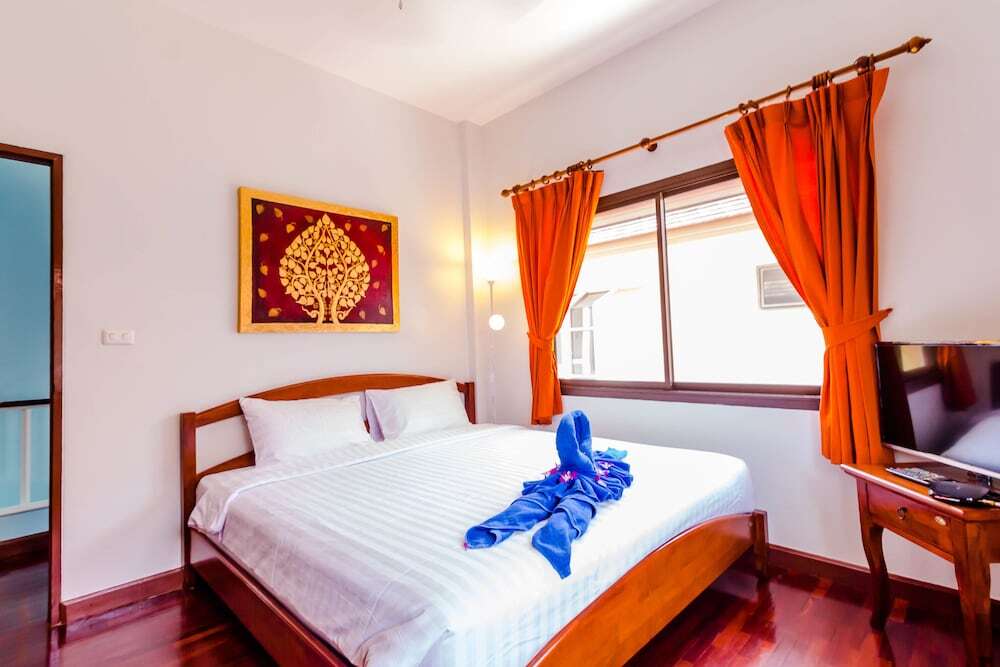 Кату: 3 Bedrooms Pool Villa Walk to Patong