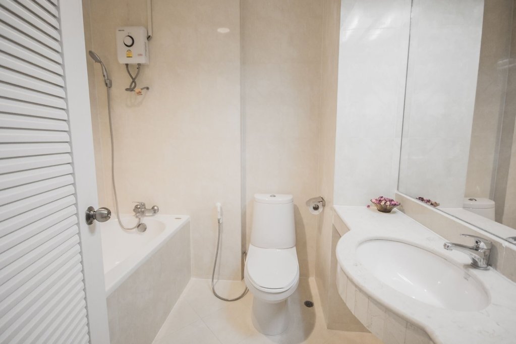 Бангкок: Romance Hotel Srinakarin