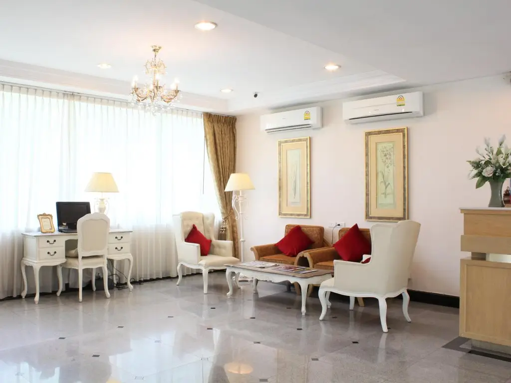 Бангкок: Romance Hotel Srinakarin