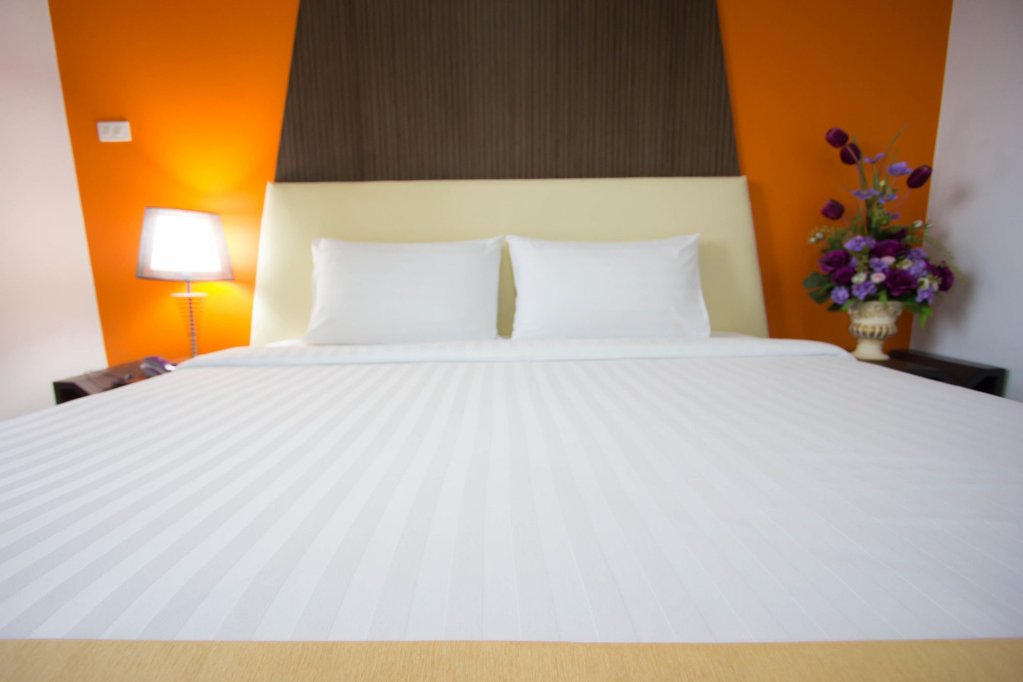 Чонбури: Primetime Hotel