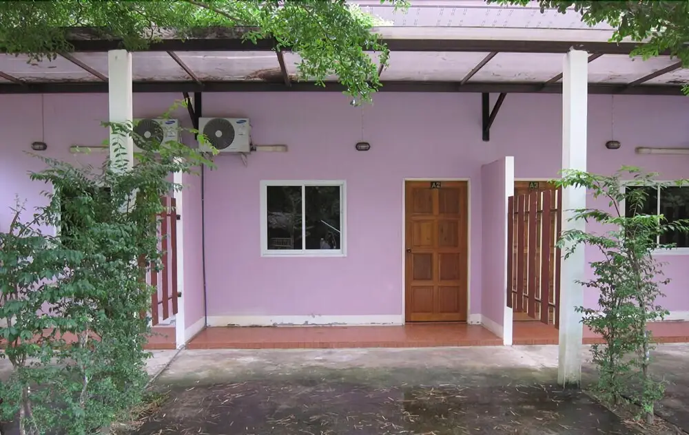 Краби: Anavin House