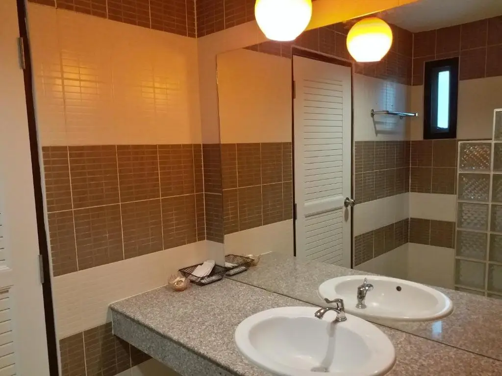 Нонг Нам Дэнг: Sand Paisan Resort