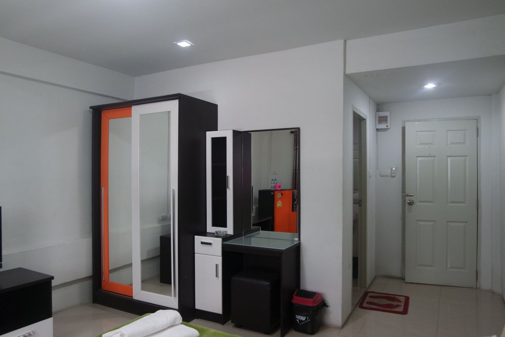 Паттайя: KJS House