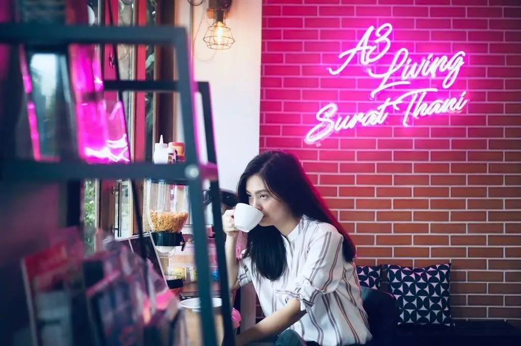 Сураттхани: A3 Living