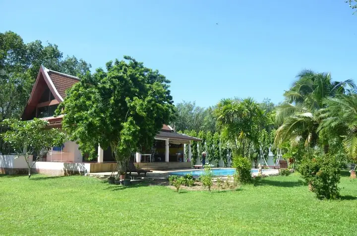 Тхаланг: Paklok Villa 180 m2