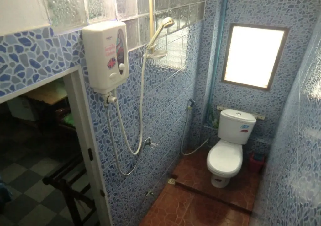 Трат: Residence House