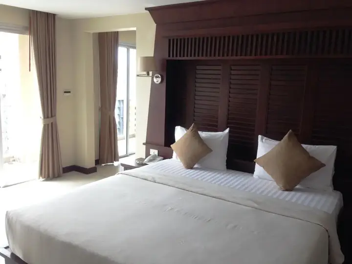 Паттайя: August Suites