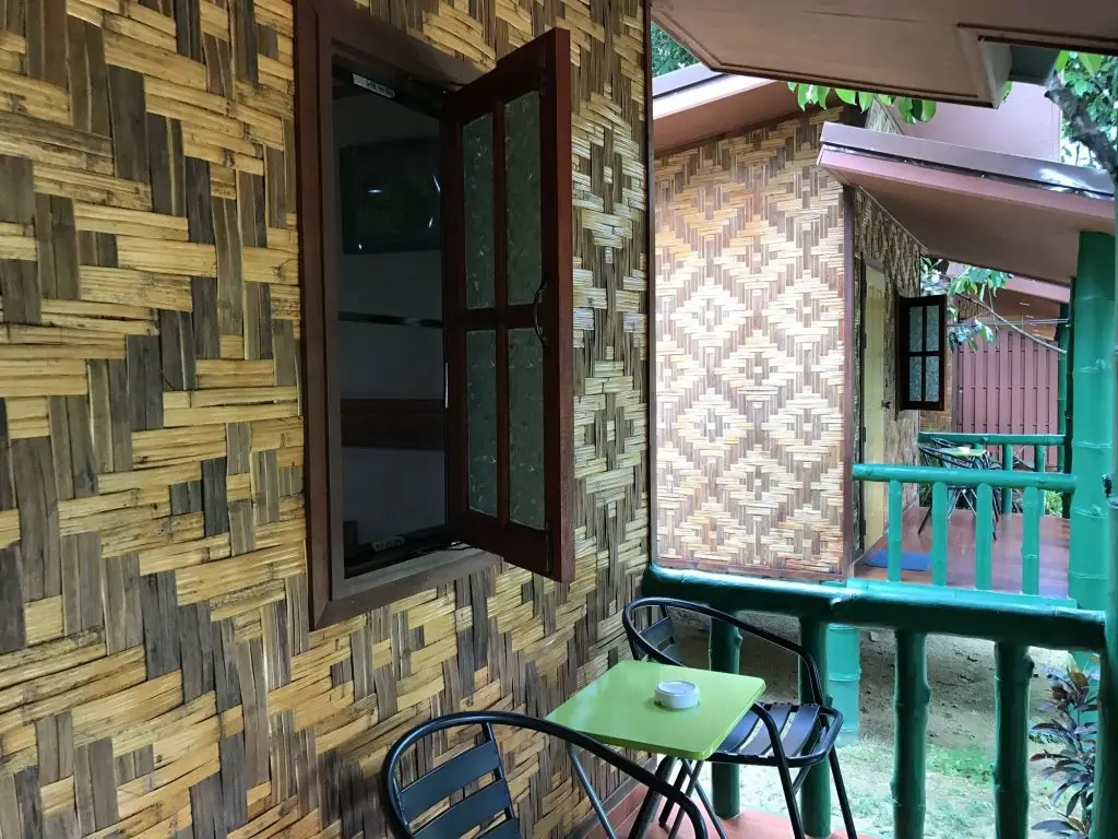 Фаном: The royal bamboo lodge