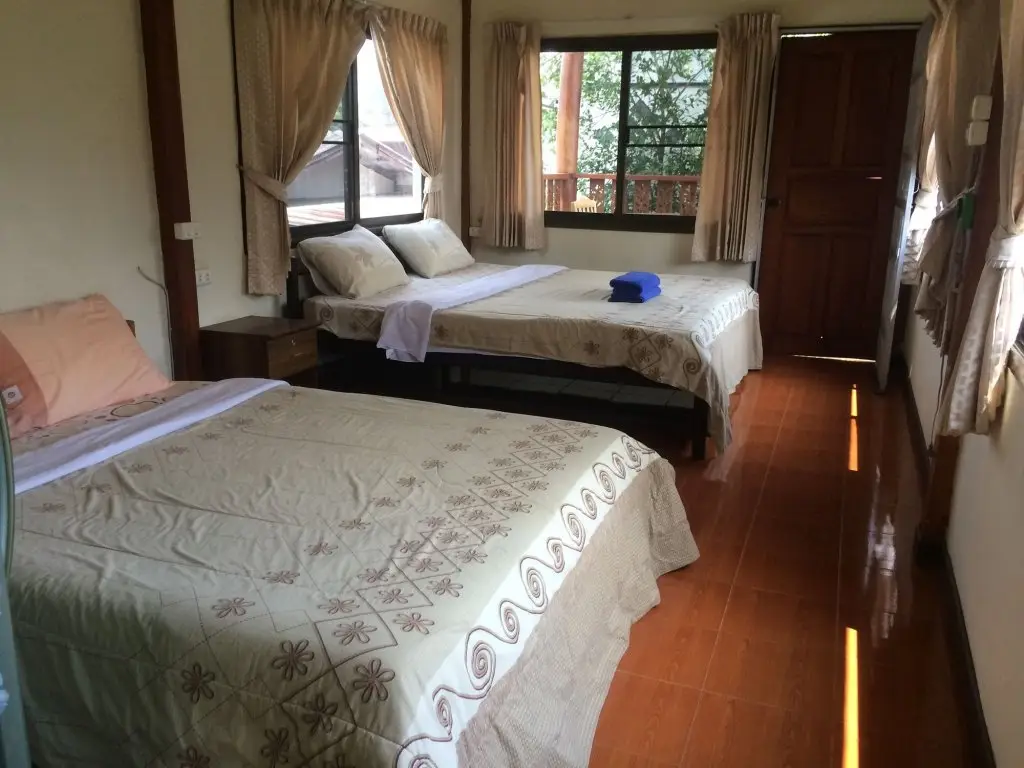 Паи: Pravee House