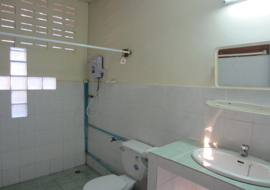 Паи: Pravee House
