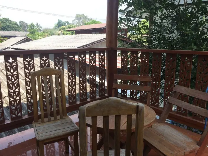 Паи: Pravee House