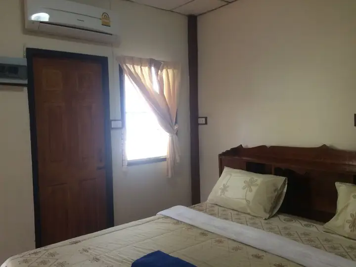 Паи: Pravee House