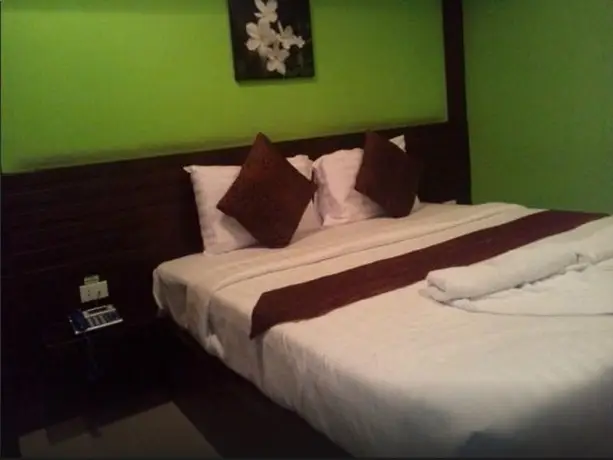 Бангкок: Queens Garden Resort at River View
