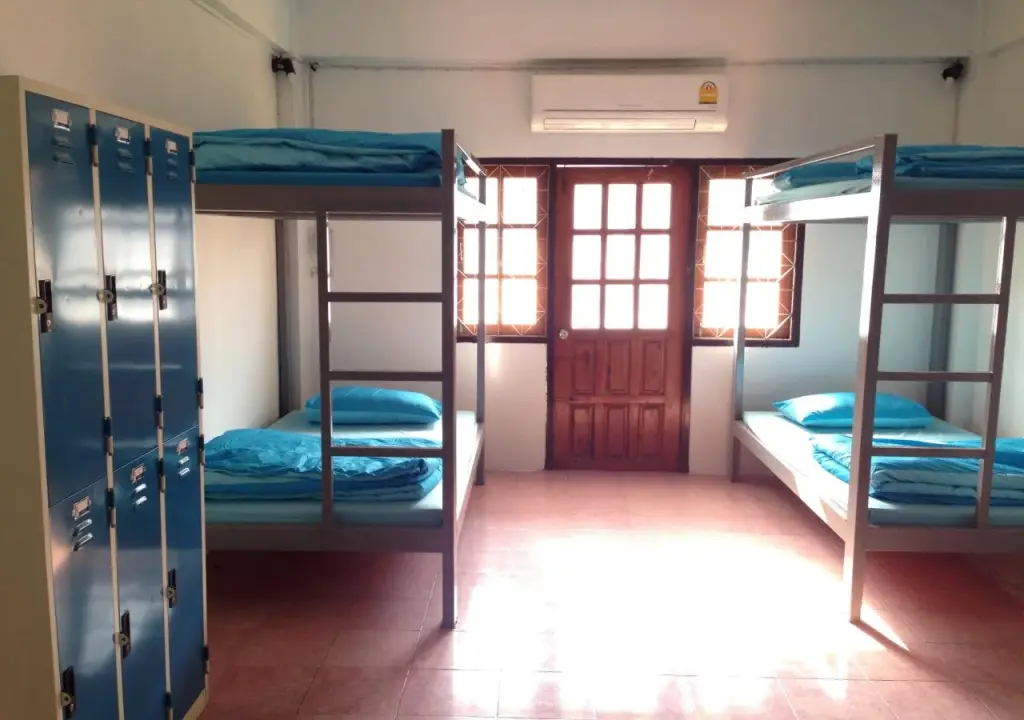 Пхитсанулок: ISC Coffee and Bed Hostel