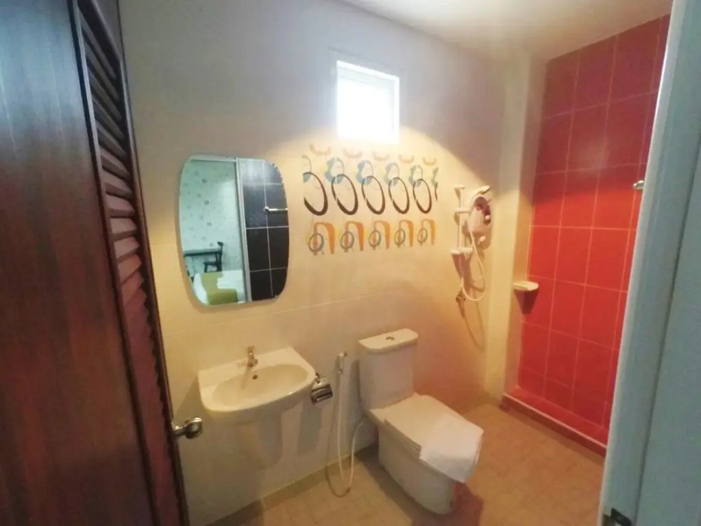 Кхлонг-Янг: Subpaisarn Hotel