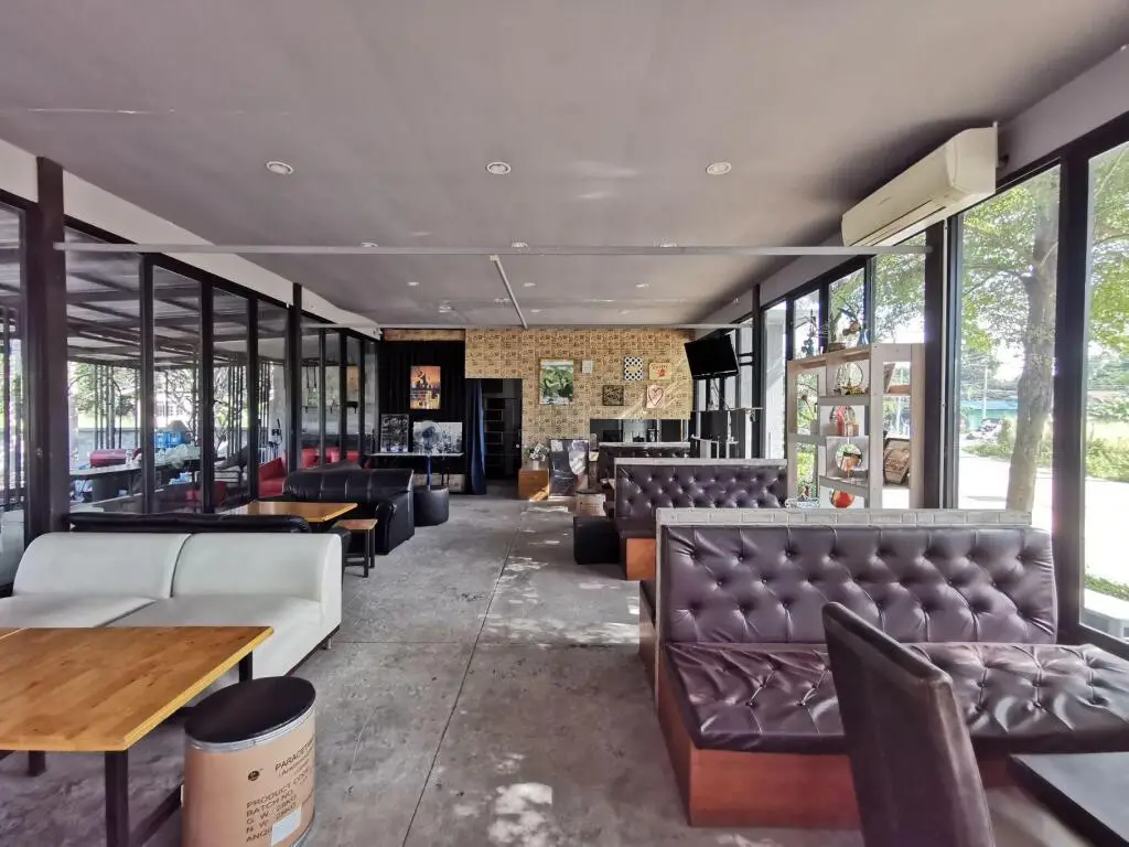 Сирача: De Coco House