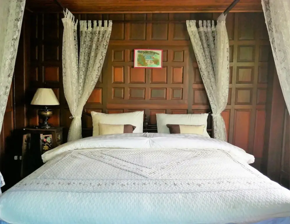 Пхитсанулок: Ruen Thai Jong Lux