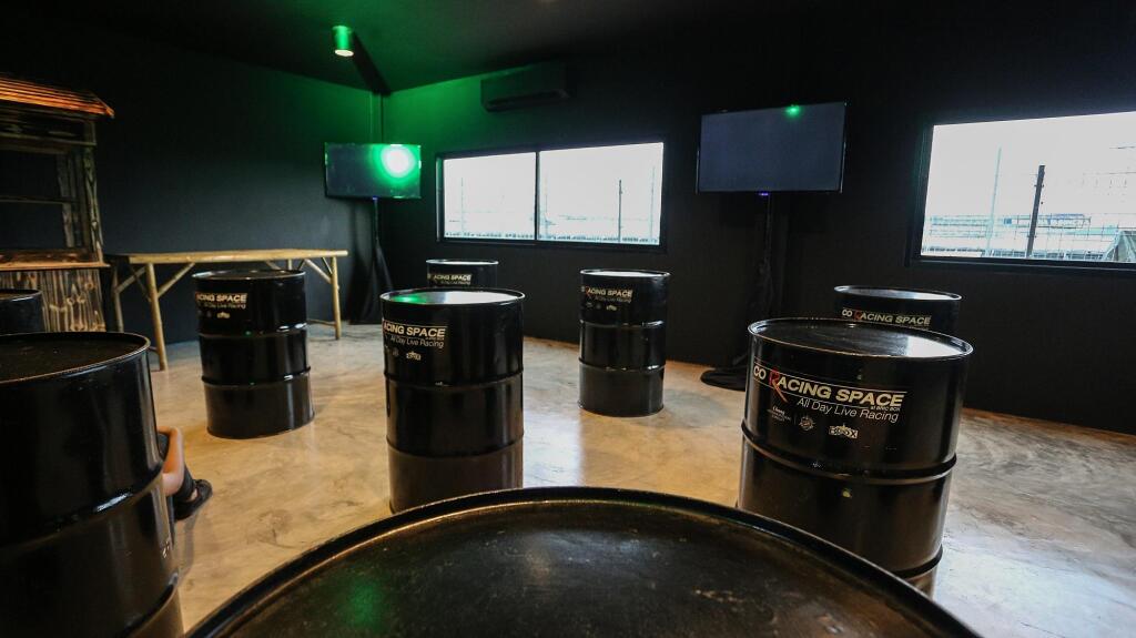 Пан Кок Кхао: Bric Box Hotel Buriram