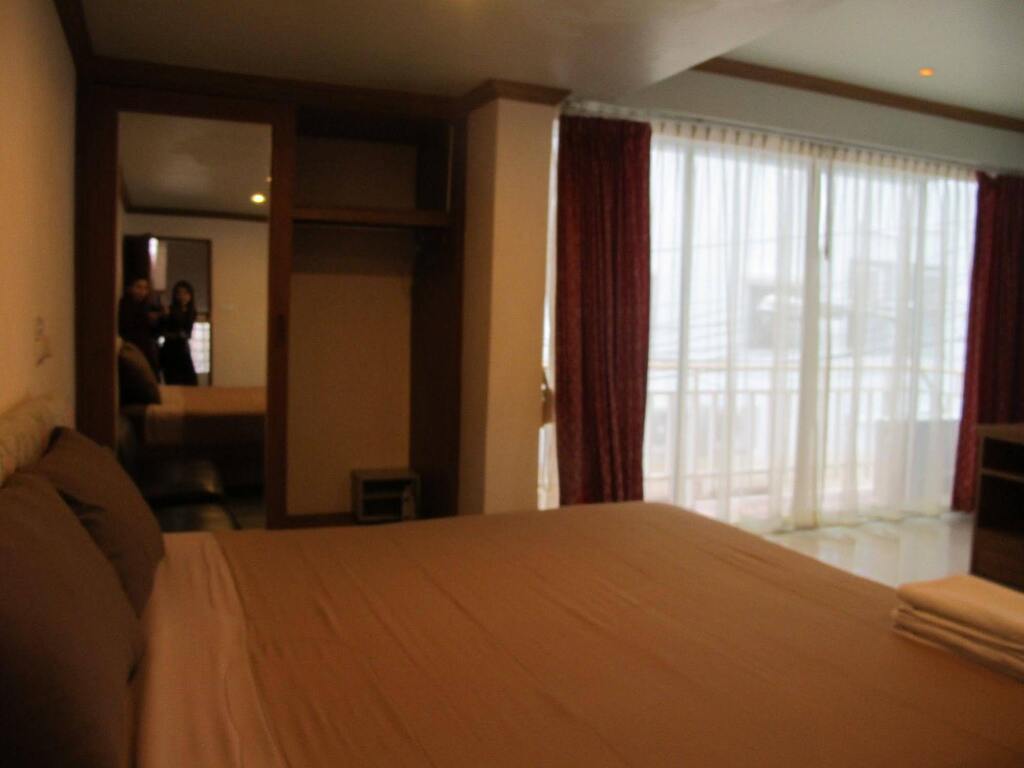 Паттайя: Rouge Service Apartments