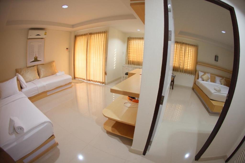 Пхитсанулок: Baan Sanpoom