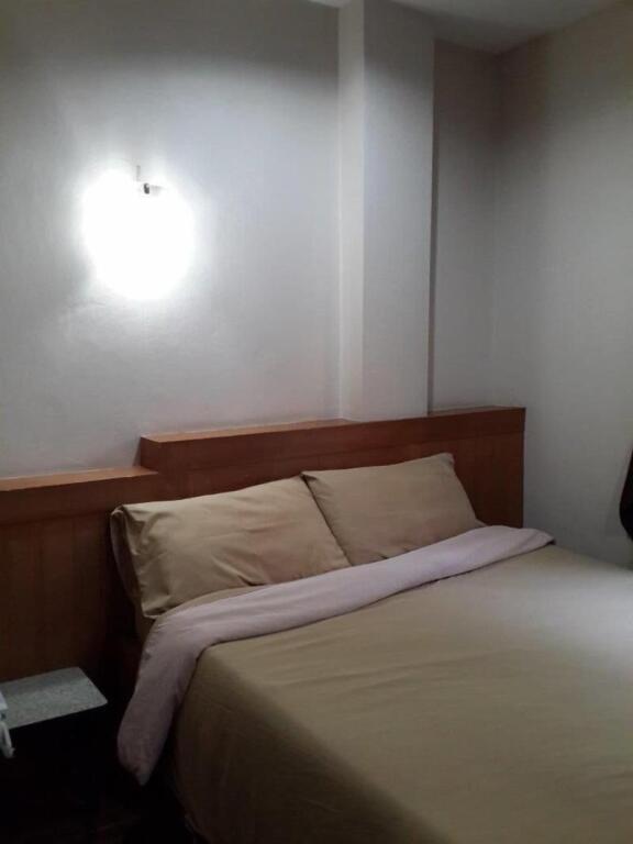 Бангкок: White Orchid Inn II