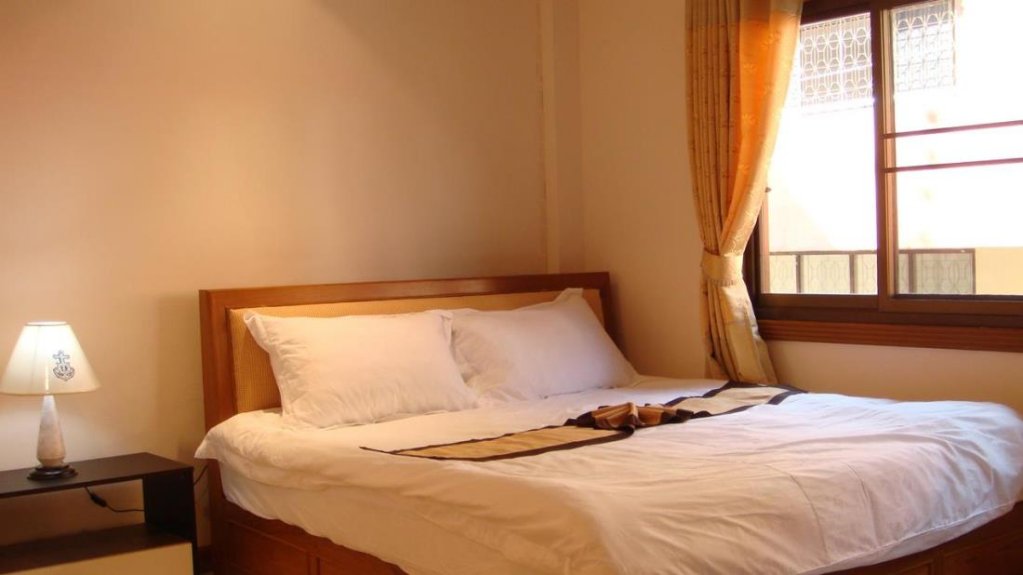 Мае-Сай: Navy Home Hotel