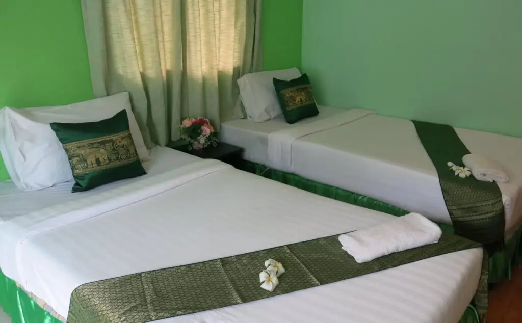 Тха Кра Дан: Green River Hill Resort