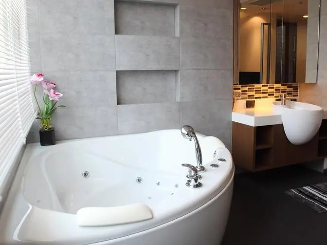 Паттайя: Ananya Beachfront Condominium