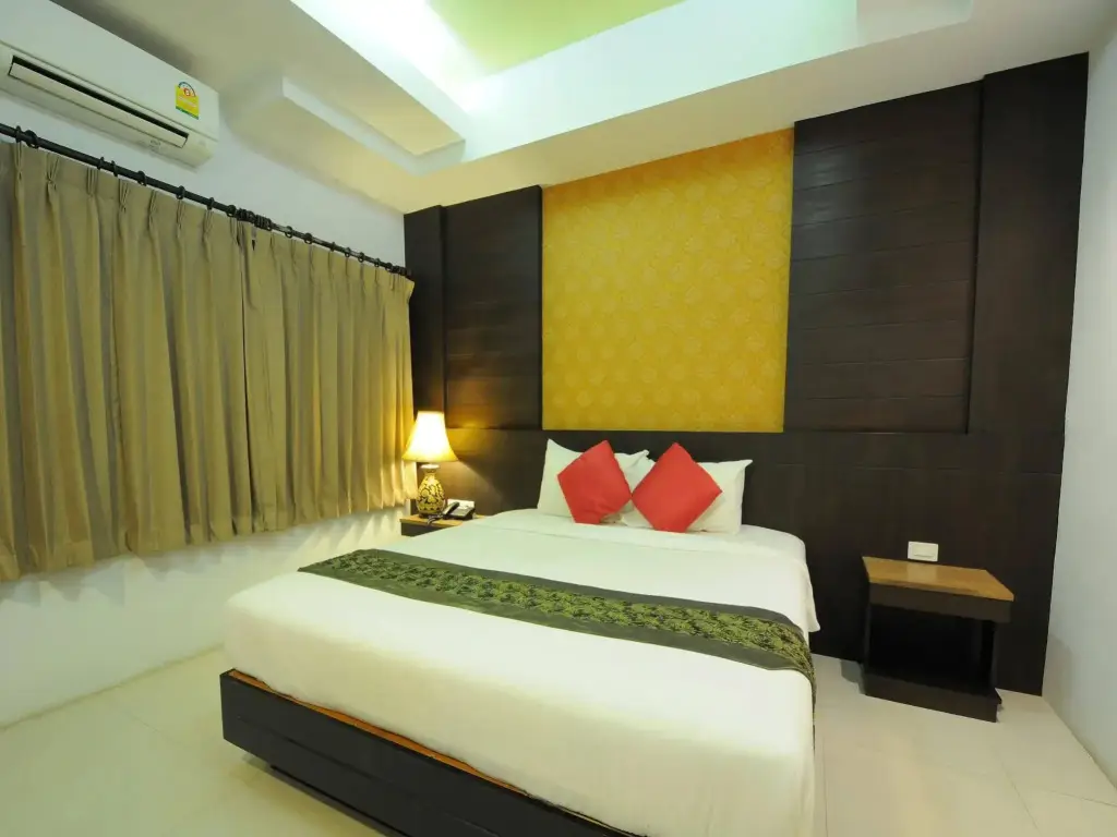 carousel image 3