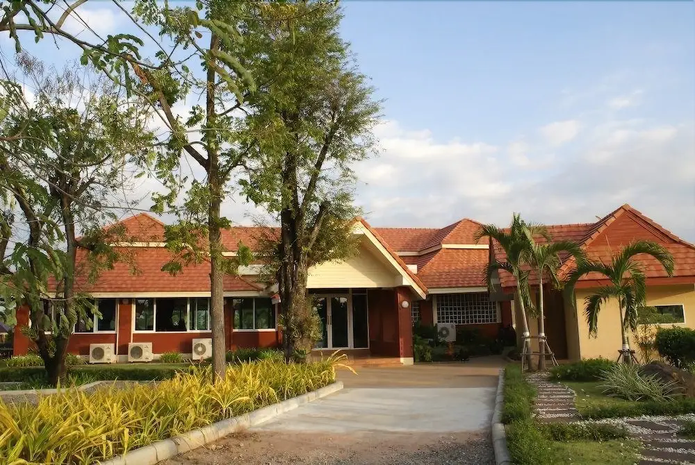Кхонкэн: Fahfang Sport Resort And Hotel