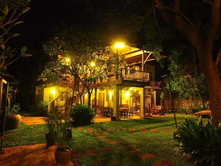 Ампхава: Baan Suan Amphawa
