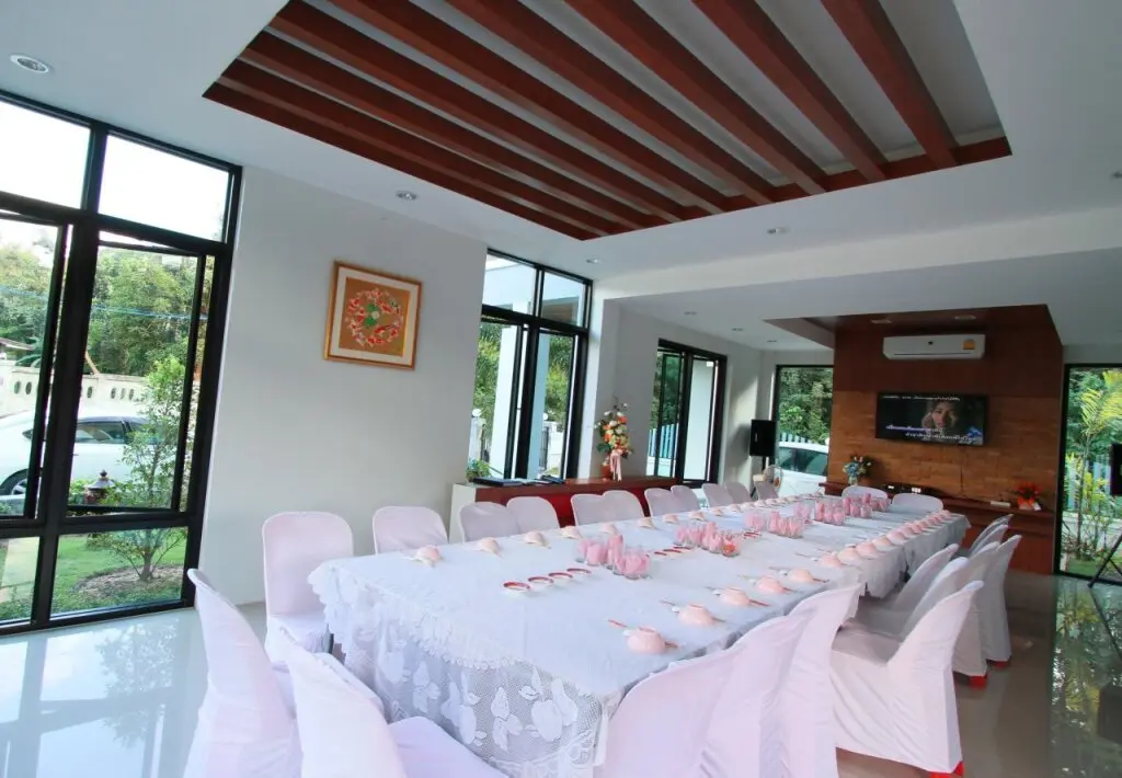 Маха Сарахам: Phakawan Hotel