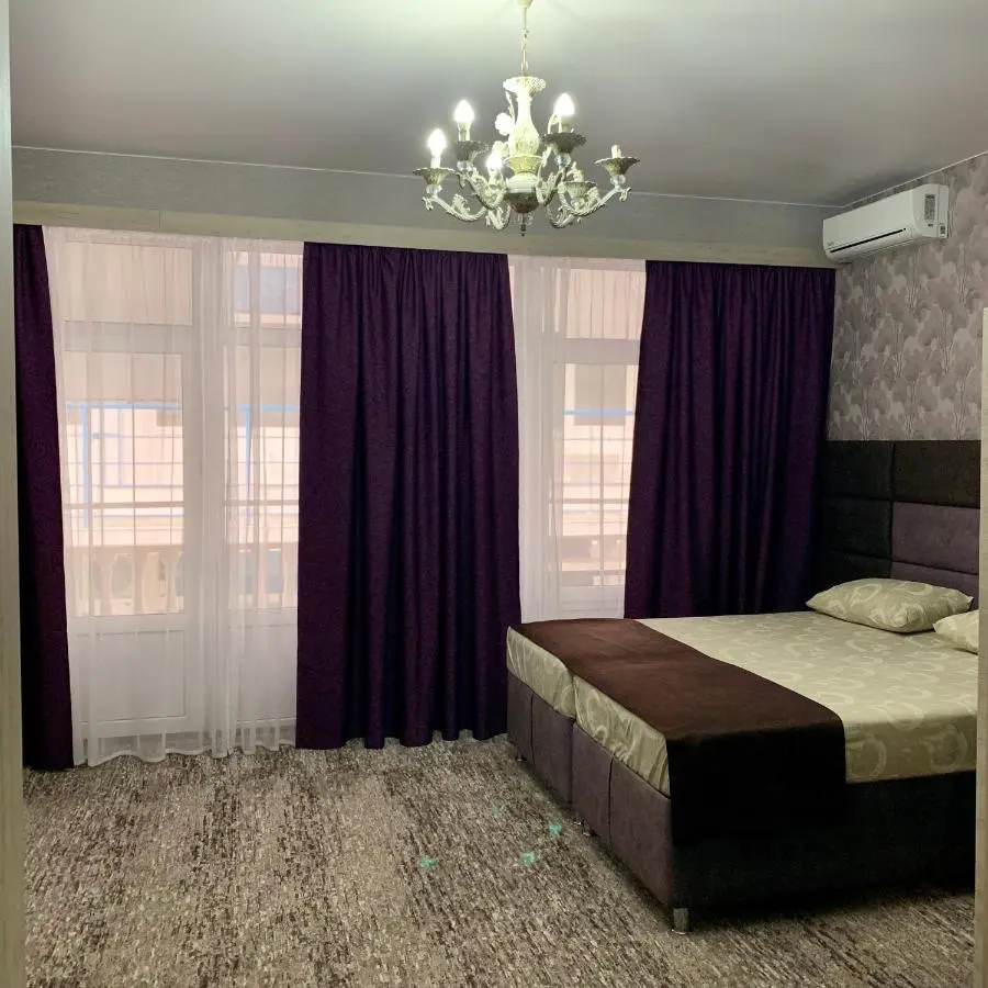 Лазаревское: Hotel Kavkaz