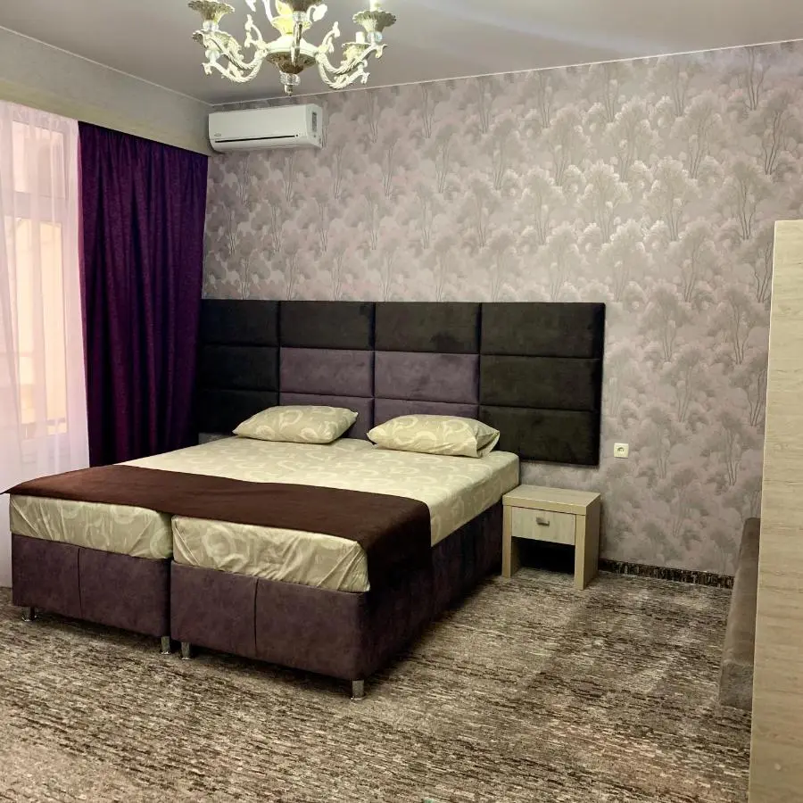 Лазаревское: Hotel Kavkaz