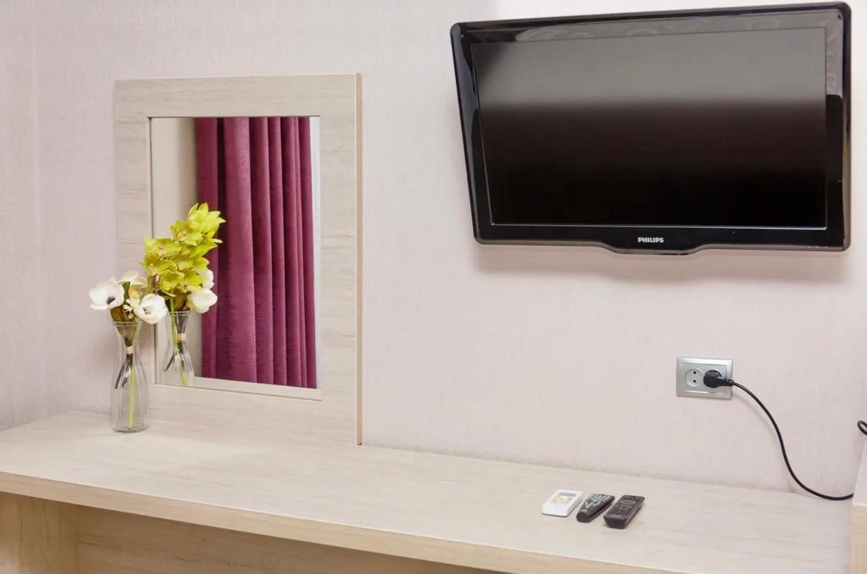 Лазаревское: Hotel Kavkaz