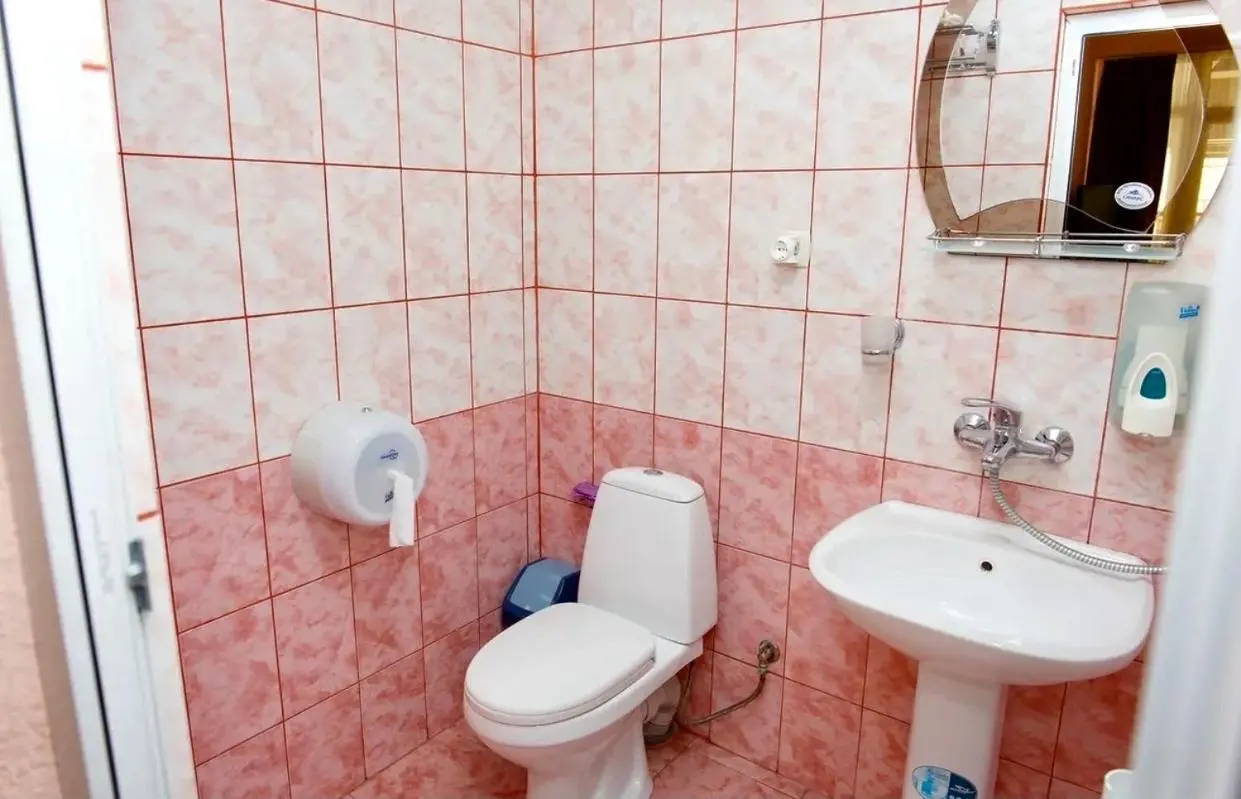Лазаревское: Hotel Kavkaz