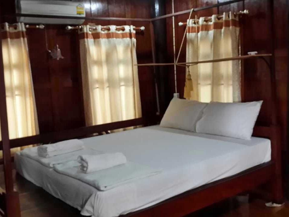 Тхунгкхок: Baandin Rimnum Resort