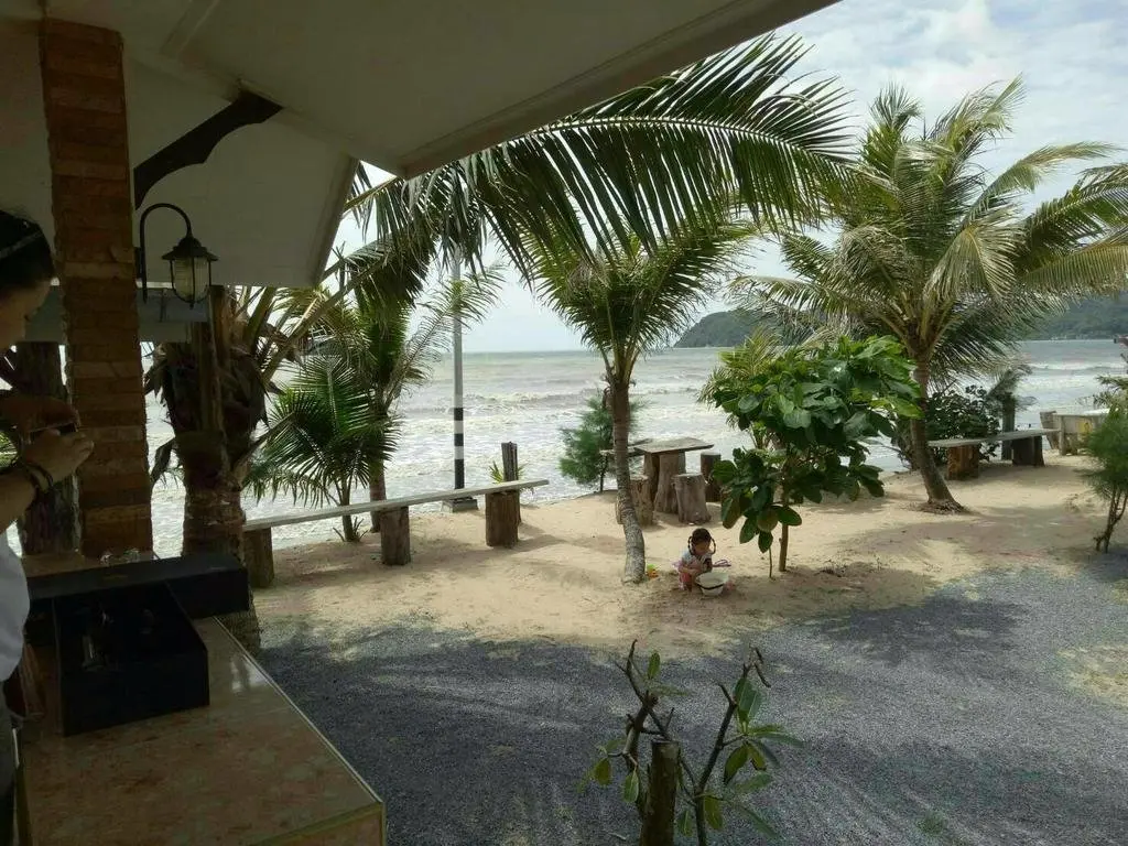 Лем Синг: C-Sky Beach Resort