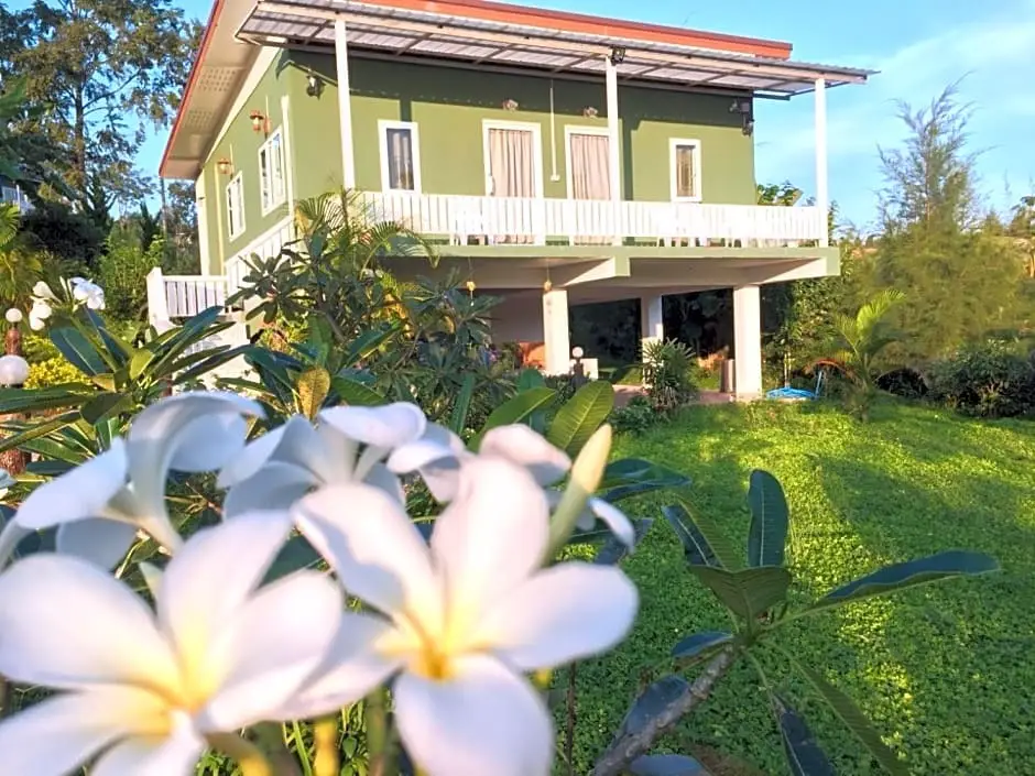 Кхэм Сон: บ้านเอื้อมดาว เขาค้อ