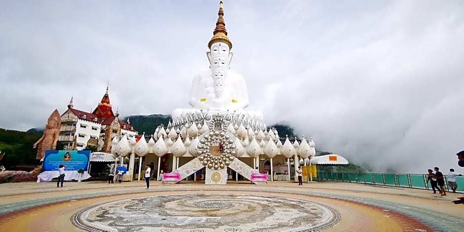 Кхэм Сон: บ้านเอื้อมดาว เขาค้อ