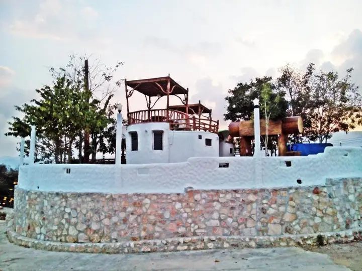 Суан Фуэн: Baan Phu Teng