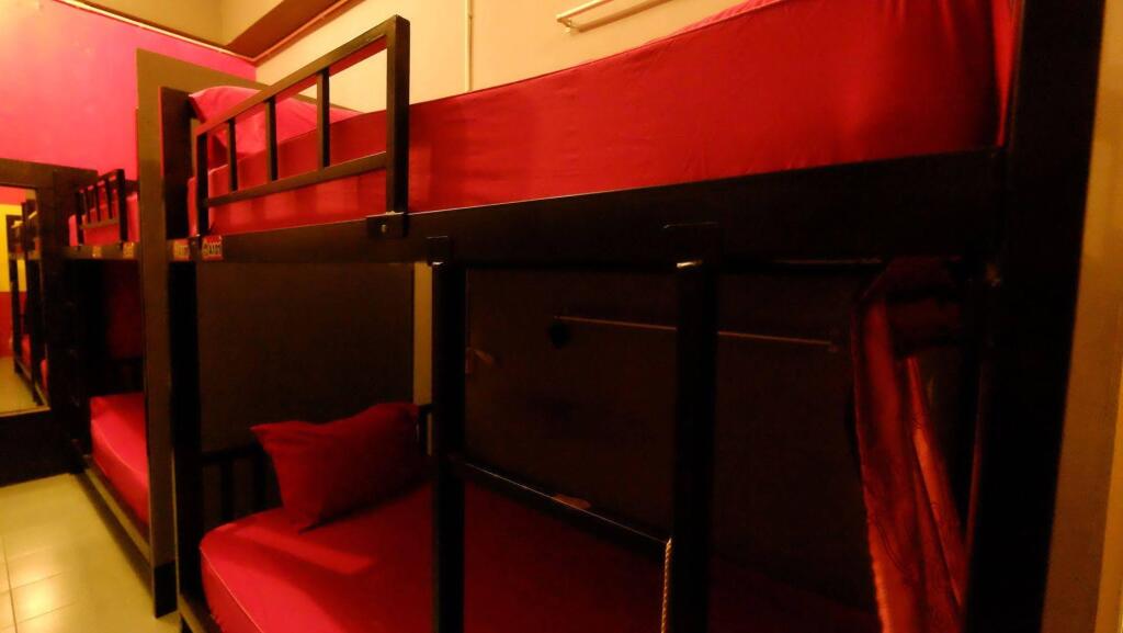 Let It Bee Econo Hostel — фото 1