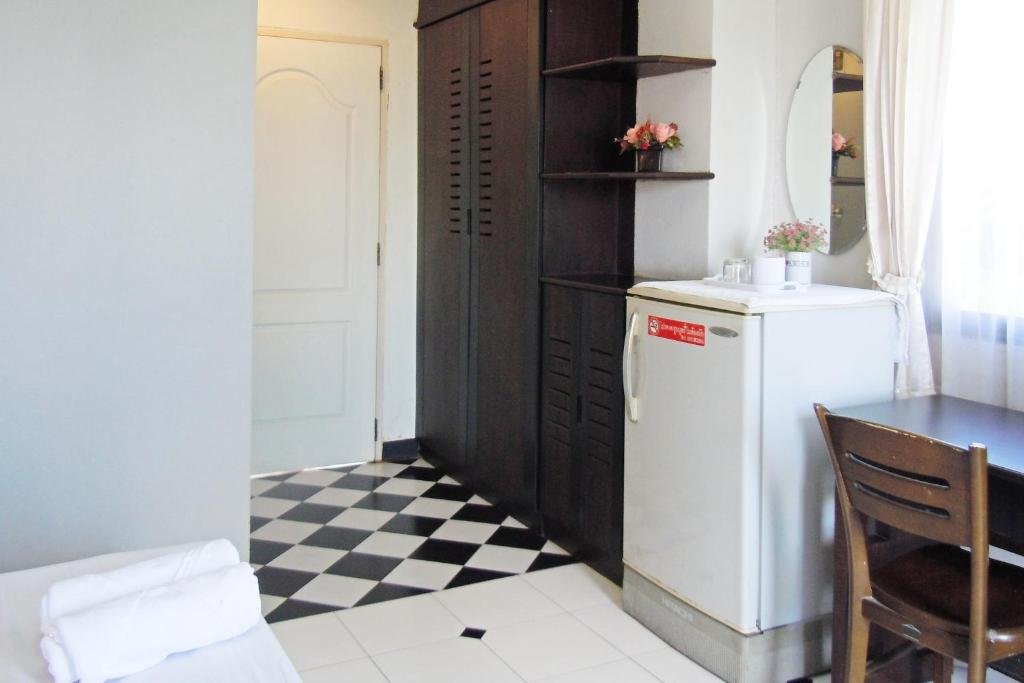 Кхлонг-Янг: Moonlight House