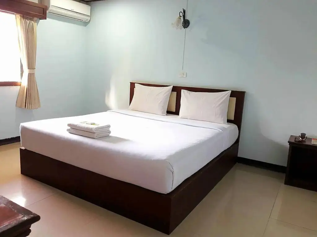 Кхлонг-Янг: Fahproundfon Hotel