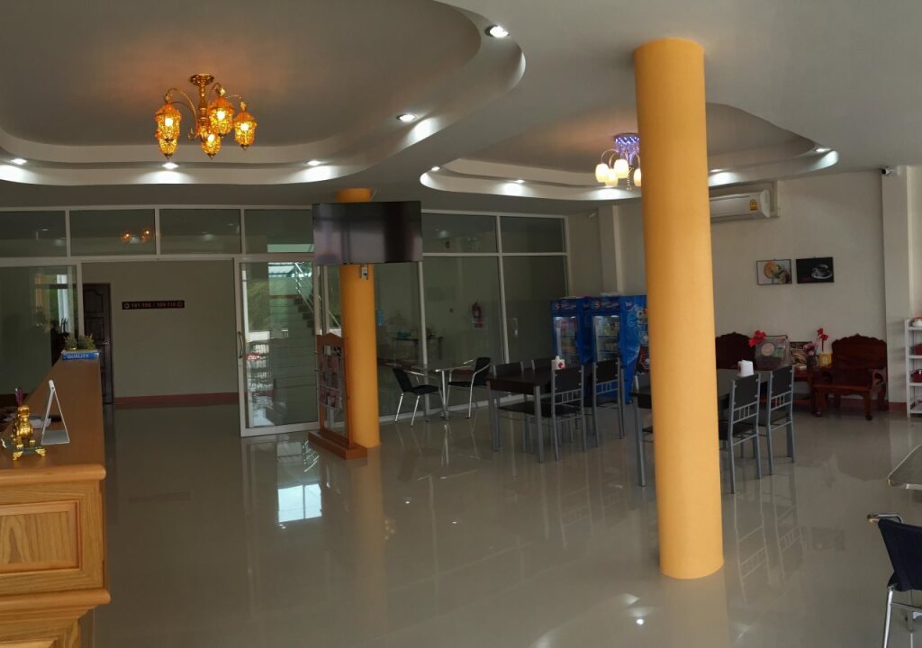 Каласин: QBiz Hotel Kalasin