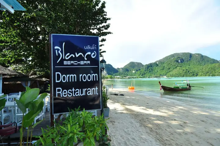 Пхи-Пхи-Дон: Blanco Dorm Room & Restaurant