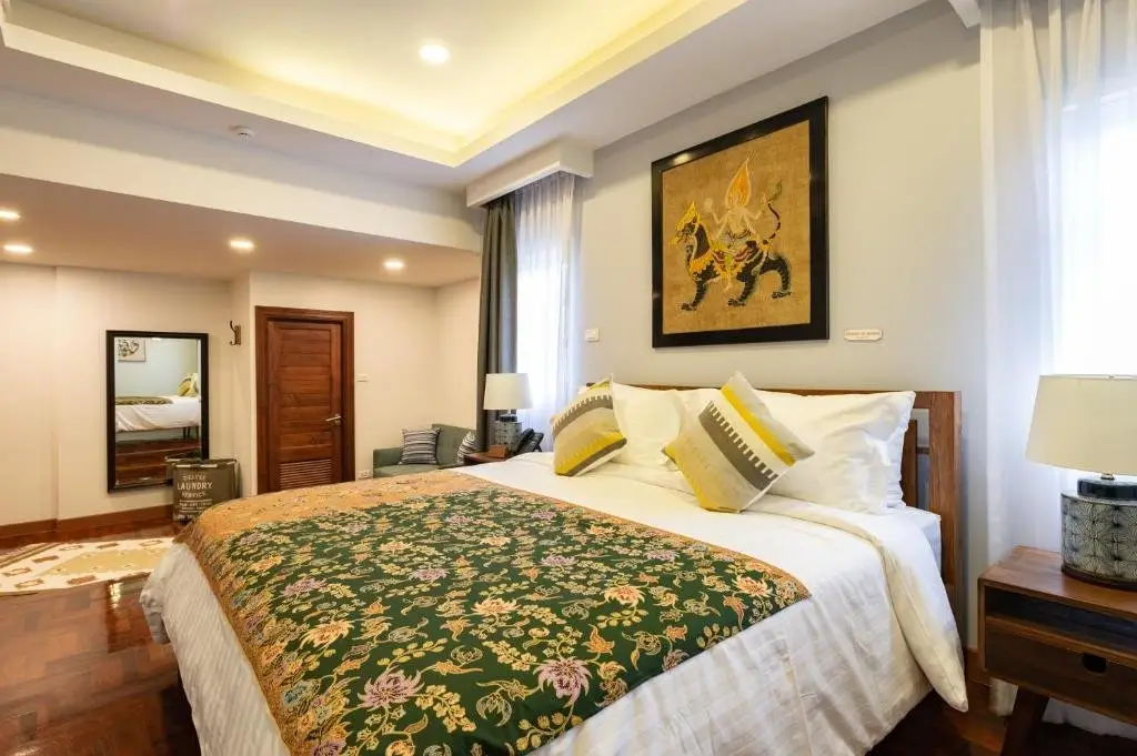 Бангкок: Maneeya Park Residence