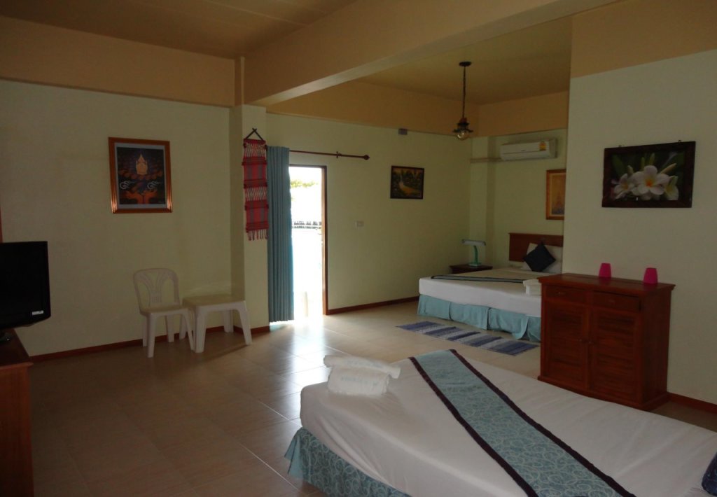 Чалоклум: VIVA on the Beach Hotel